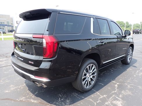 New 2026 GMC Yukon Denali w/ Sun & Power Step Package image 10