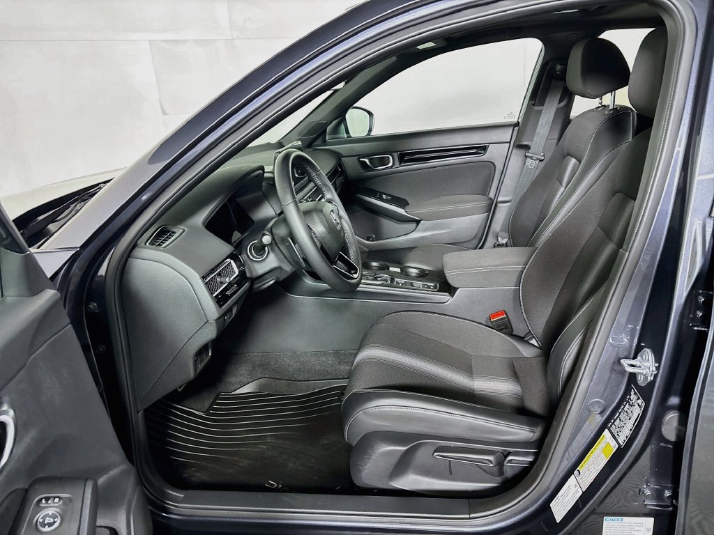 Used 2025 Honda Civic Sport image 11