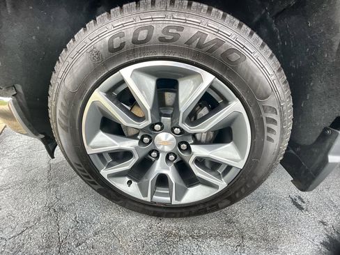 Used 2025 Chevrolet Silverado 1500 LT RWD image 32