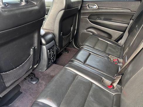 Used 2017 Jeep Grand Cherokee Limited w/ Luxury Group II image 28