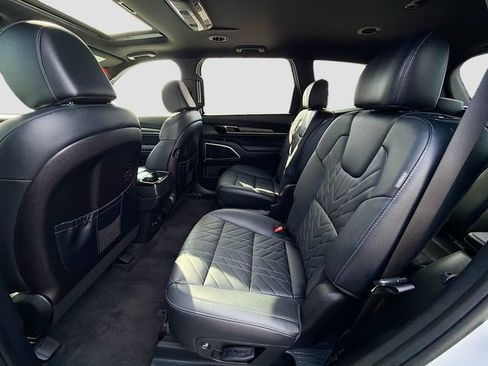 Used 2025 Kia Telluride EX X-Line AWD/4WD image 26