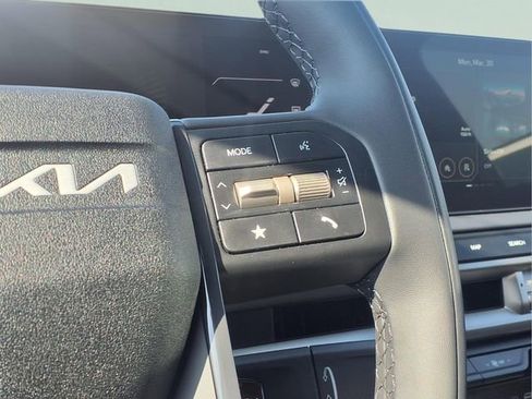 New 2027 Kia Telluride LX FWD image 11