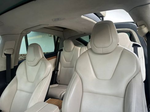 Used 2018 Tesla Model X 75D AWD/4WD image 36