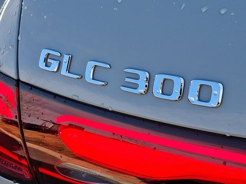 Used 2026 Mercedes-Benz GLC 300 4MATIC image 17