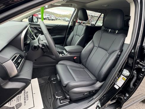 Used 2025 Subaru Outback Limited image 15