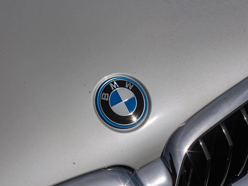 Certified 2023 BMW 530e w/ Convenience Package image 11