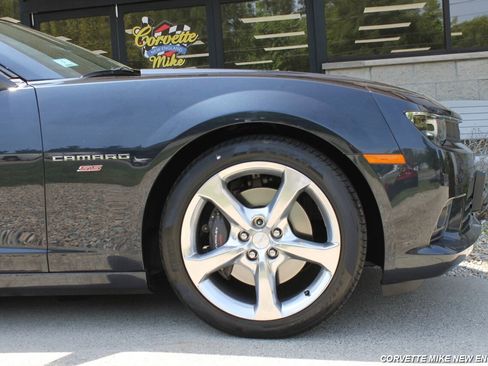Used 2014 Chevrolet Camaro SS w/ RS Package RWD image 24