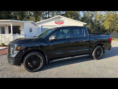 Used 2018 Nissan Titan SV w/ SV Convenience Package