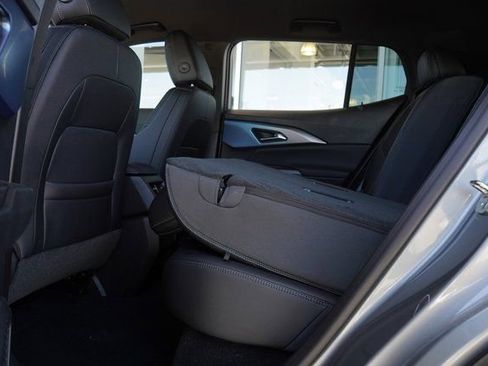 New 2025 Chevrolet Equinox EV LT image 27