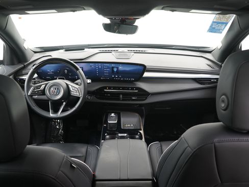 Used 2025 Buick Enclave Avenir w/ Super Cruise Package image 15