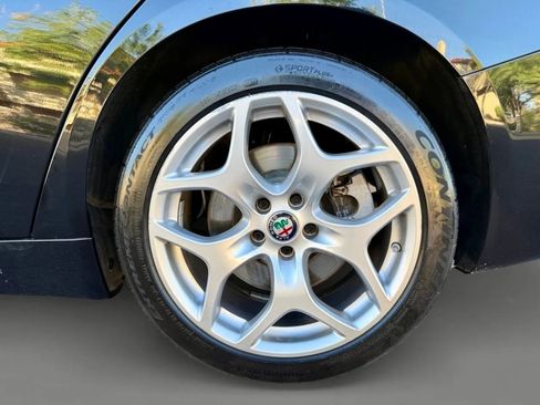 Used 2018 Alfa Romeo Giulia Ti image 25