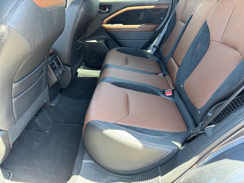 Used 2025 Subaru Forester Touring image 17