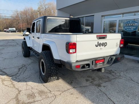 Used 2022 Jeep Gladiator Sport image 5