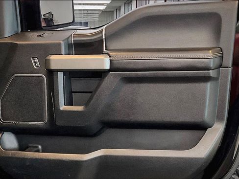 Used 2019 Ford F150 Raptor w/ Equipment Group 802A Luxury image 44