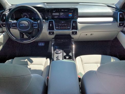 Certified 2023 Kia Sorento SX Prestige w/ Panoramic Sunroof Package AWD/4WD image 12