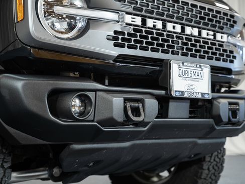 Used 2025 Ford Bronco Badlands image 11