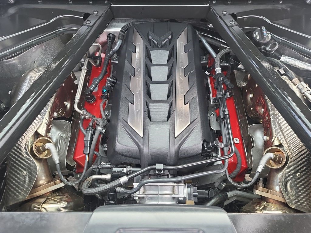 Used 2021 Chevrolet Corvette Stingray Preferred Cpe w/ Z51 Performance Package RWD image 27