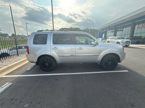 Used 2011 Honda Pilot Touring image 2
