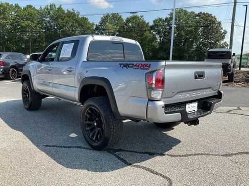 Used 2020 Toyota Tacoma TRD Off-Road w/ Technology Package AWD/4WD image 21