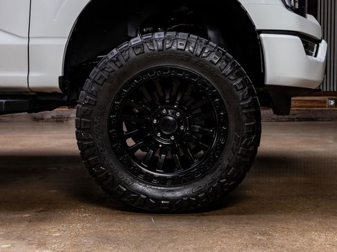 Used 2022 Ford F150 XLT w/ Equipment Group 302A High image 11