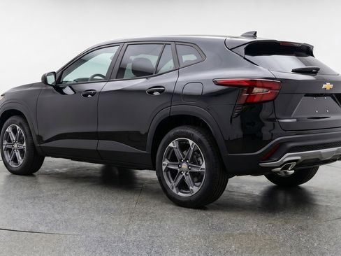 Used 2025 Chevrolet Blazer LT FWD image 6