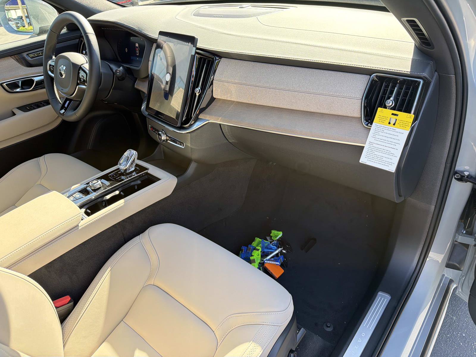 New 2027 Volvo XC90 B6 Plus AWD/4WD image 22