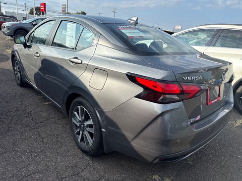 Used 2025 Nissan Versa SV w/ Trunk Package FWD image 3