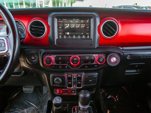 Used 2020 Jeep Wrangler Unlimited Rubicon AWD/4WD image 15