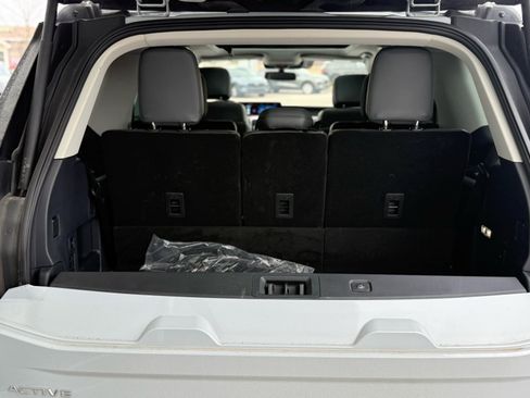 Used 2025 Ford Expedition Active image 36
