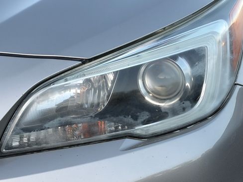 Used 2015 Subaru Outback 2.5i Limited AWD/4WD image 12