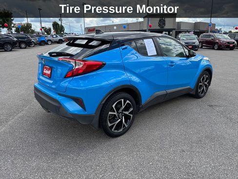 Used 2019 Toyota C-HR XLE FWD image 6
