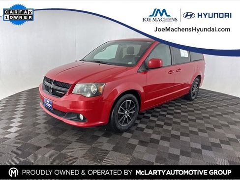 Used 2014 Dodge Grand Caravan SXT w/ Blacktop Package image 3