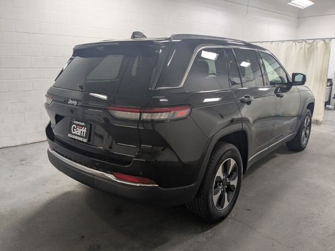 Used 2022 Jeep Grand Cherokee Limited 4xe w/ Luxury Tech Group II AWD/4WD image 7