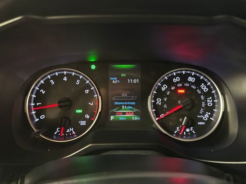 Used 2020 Toyota RAV4 XLE Premium AWD/4WD image 18