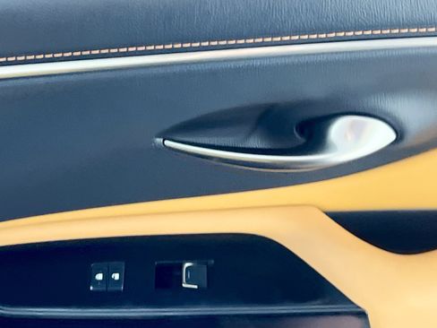 Used 2023 Lexus ES 350 image 32