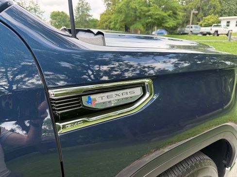 Used 2019 GMC Sierra 1500 SLT RWD image 15