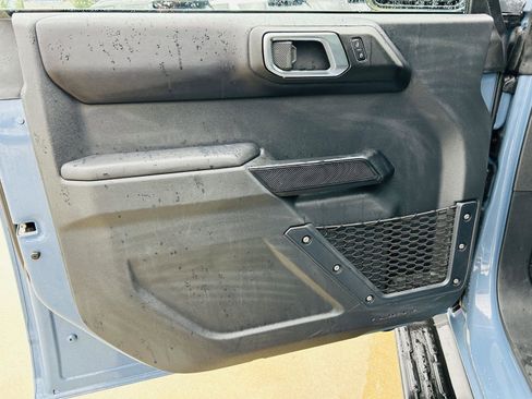 Used 2025 Ford Bronco Outer Banks AWD/4WD image 11