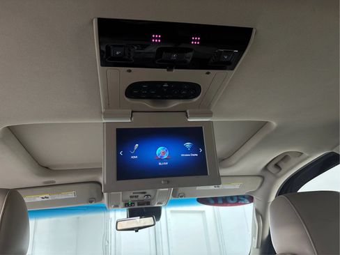 Used 2017 Cadillac Escalade Premium Luxury AWD/4WD image 44