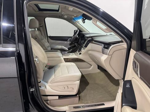 Used 2018 GMC Yukon Denali w/ Open Road Package AWD/4WD image 23