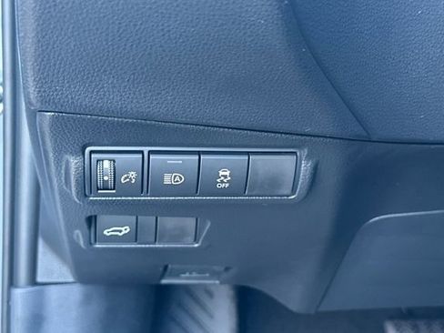 Used 2026 Toyota Corolla Cross XLE w/ Convenience Package image 24