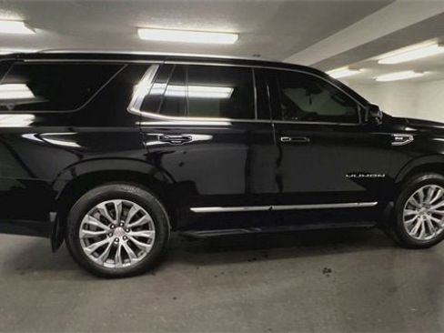 Certified 2023 GMC Yukon SLT w/ SLT Luxury Package image 9