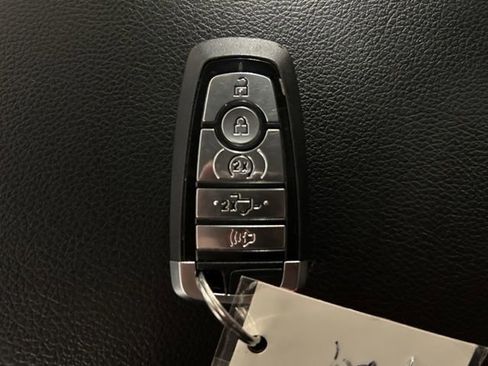 Used 2020 Ford F150 Lariat w/ Equipment Group 502A Luxury AWD/4WD image 28