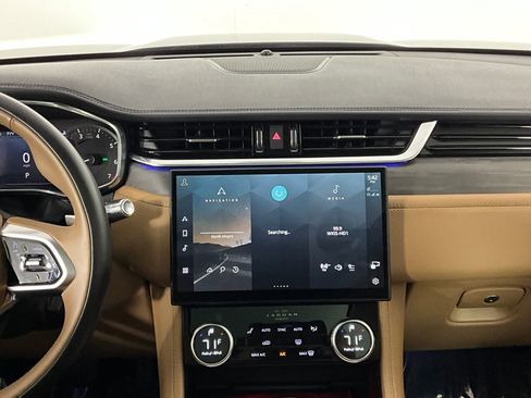 Used 2022 Jaguar F-PACE S image 12