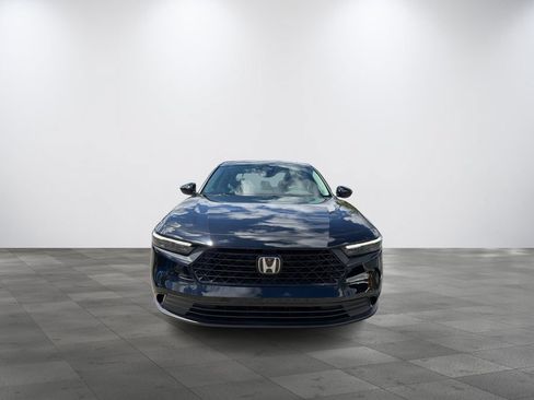 Used 2023 Honda Accord EX image 2