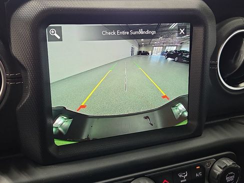 Used 2021 Jeep Gladiator Overland w/ Uconnect 4C Nav & Sound Group AWD/4WD image 22