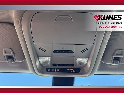 Used 2024 GMC Terrain SLT image 21