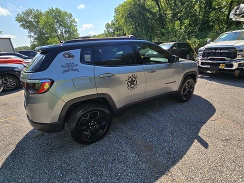 Used 2023 Jeep Compass Trailhawk AWD/4WD image 8