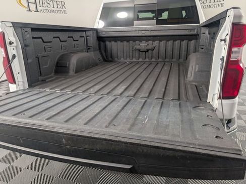 Used 2022 Chevrolet Silverado 1500 LTZ w/ LTZ Premium Package AWD/4WD image 30