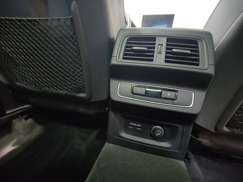 Used 2022 Audi SQ5 Premium Plus w/ Premium Plus Package image 18