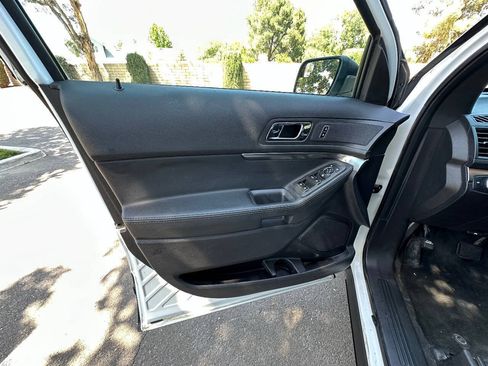 Used 2015 Ford Explorer 4WD Police Interceptor w/ Interior Upgrade Package image 18